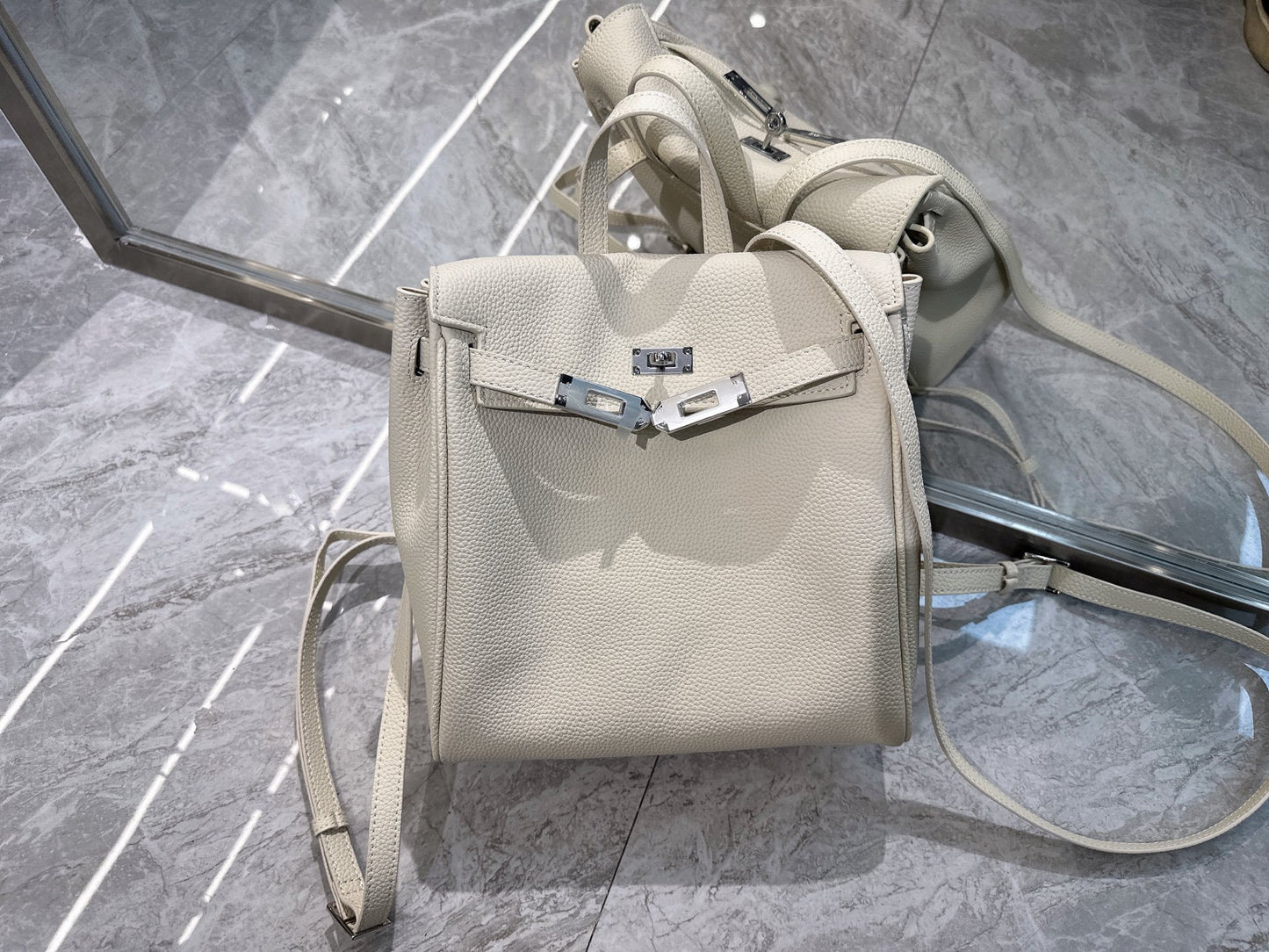 Women's First Layer Cowhide Retro Fashion Genuine Leather Backpacks