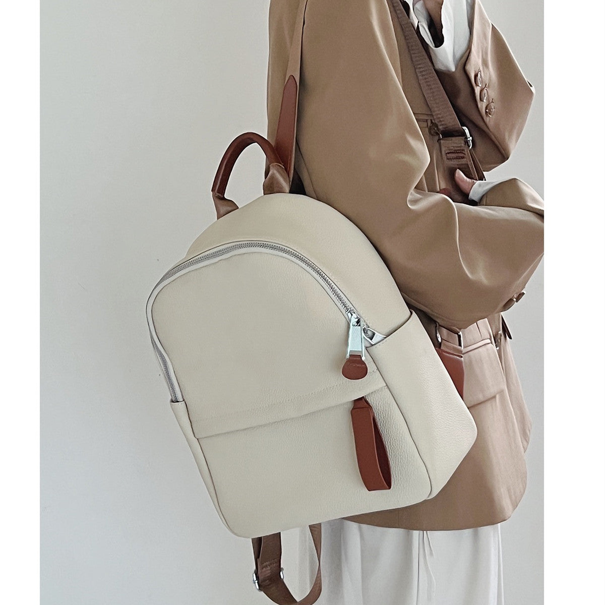 Women's First Layer Leather Large Capacity Commuter Backpacks