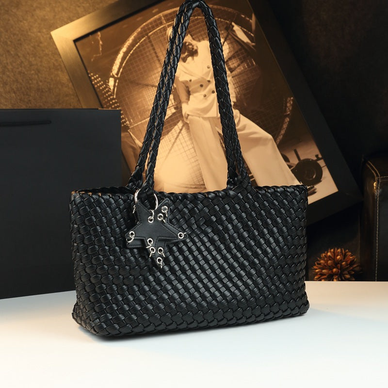 Hand-woven Underarm Five-pointed Star Ornaments Commuter Handbags