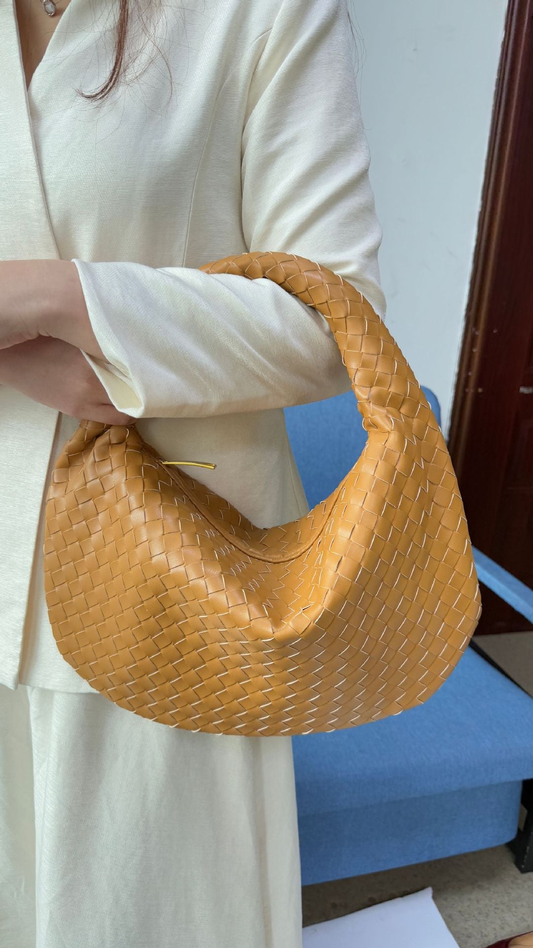 Glamorous Hand-woven Croissant Spring Knotted Underarm Handbags