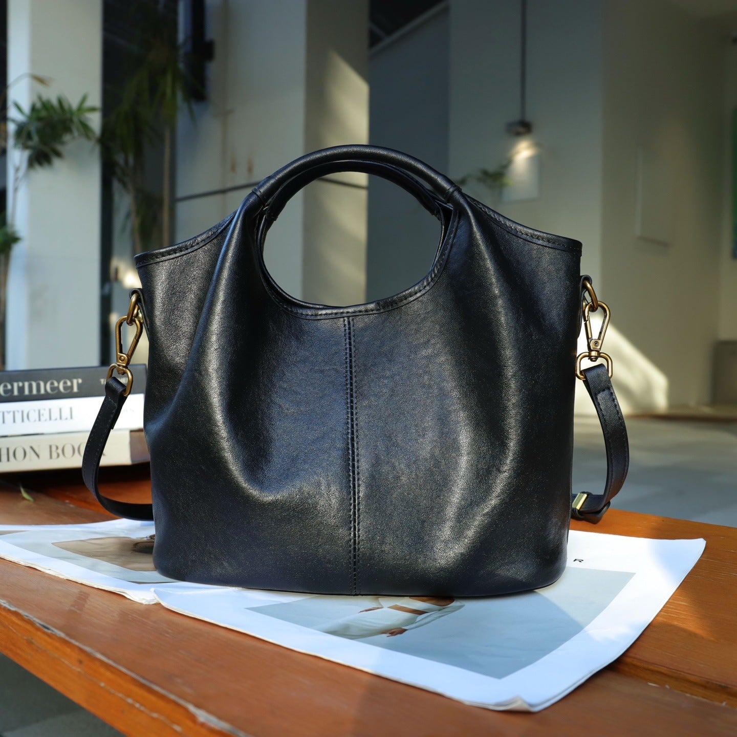 Women's Layer Vegetable Tanning Leather Retro Handbags