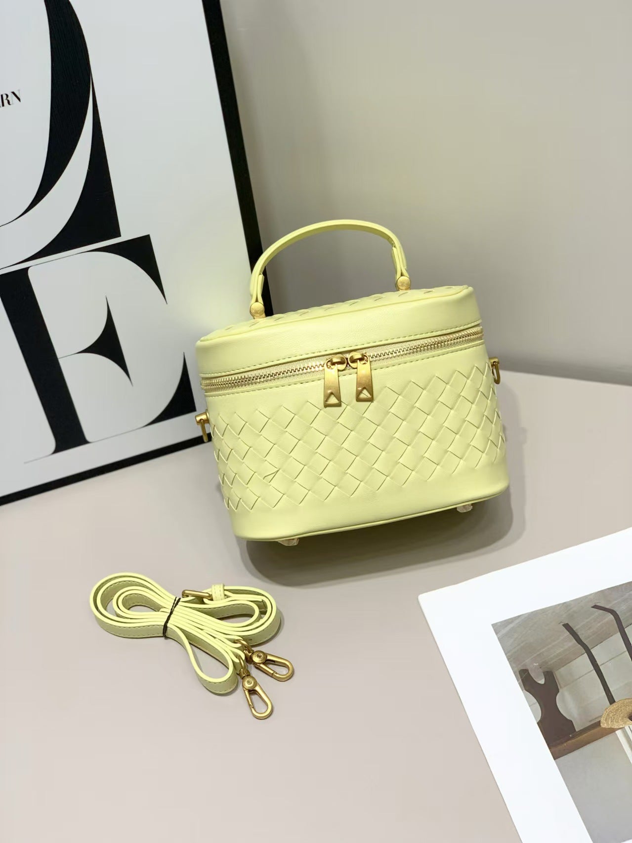 Glamorous Women's Cylinder Fashion Portable High-grade Bags