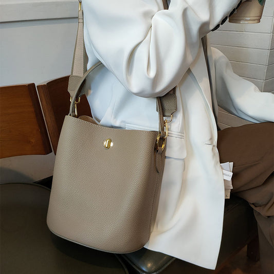 Women's Korean Style Simple Large Capacity Shoulder Bags