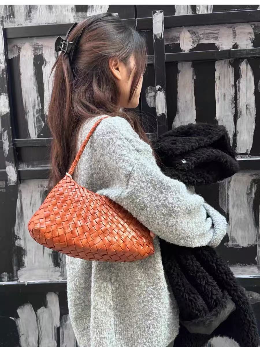 Women's Genuine Leather Hand-woven Underarm High-grade Versatile Shoulder Bags