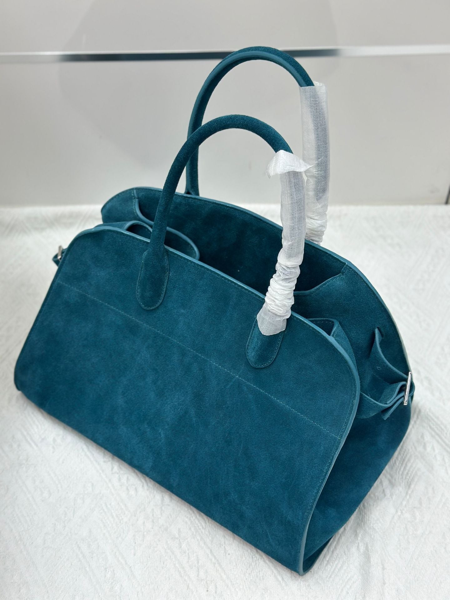 Attractive Popular Suede Commuter Computer Hand-held Handbags