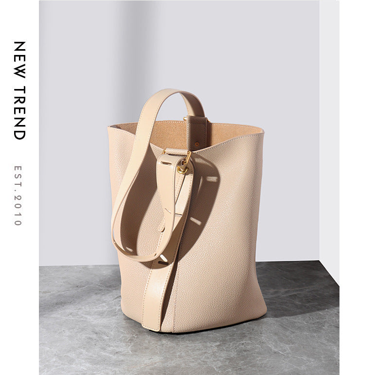 Idle High-grade Large Capacity Genuine Leather Shoulder Bags