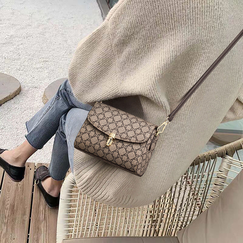 Women's Popular Cool Summer Fashion High-grade Crossbody Bags