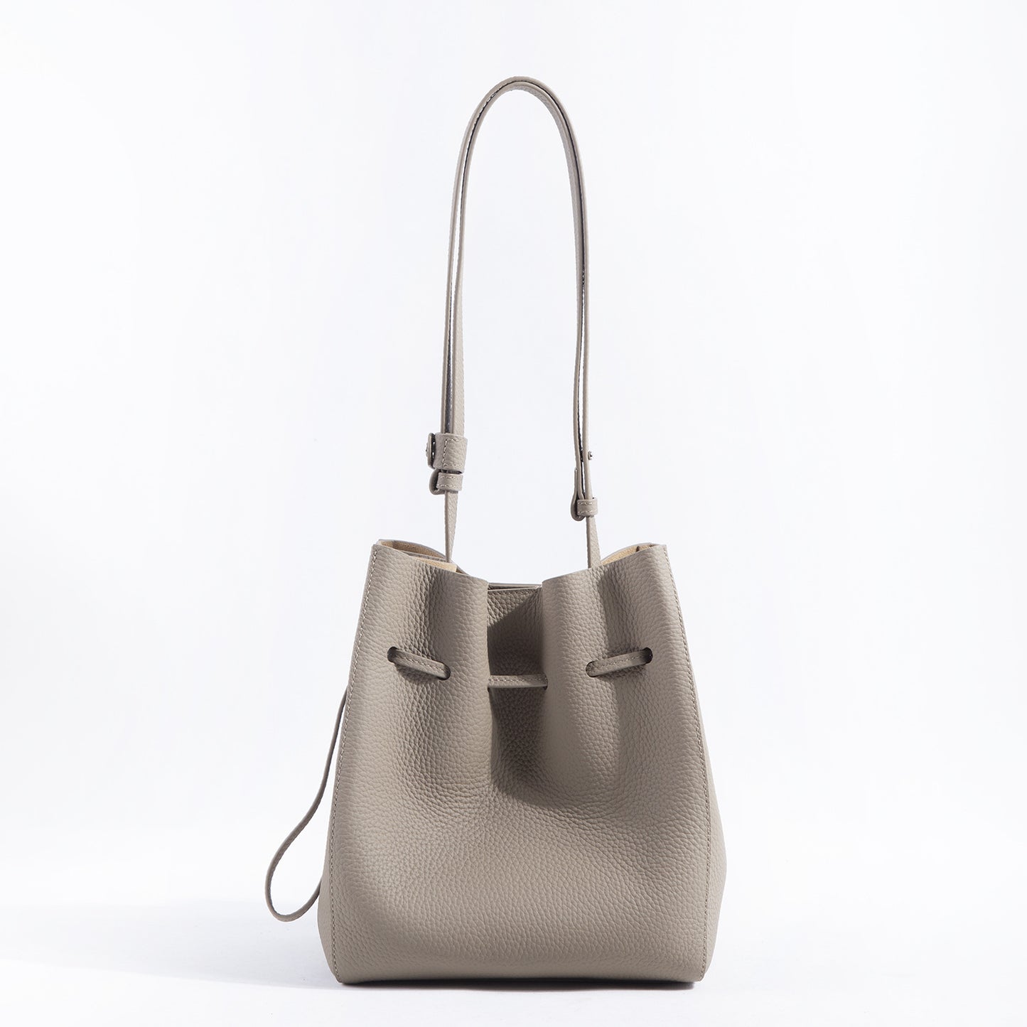 Women's Niche Designer Hand-held Drawstring First Layer Shoulder Bags