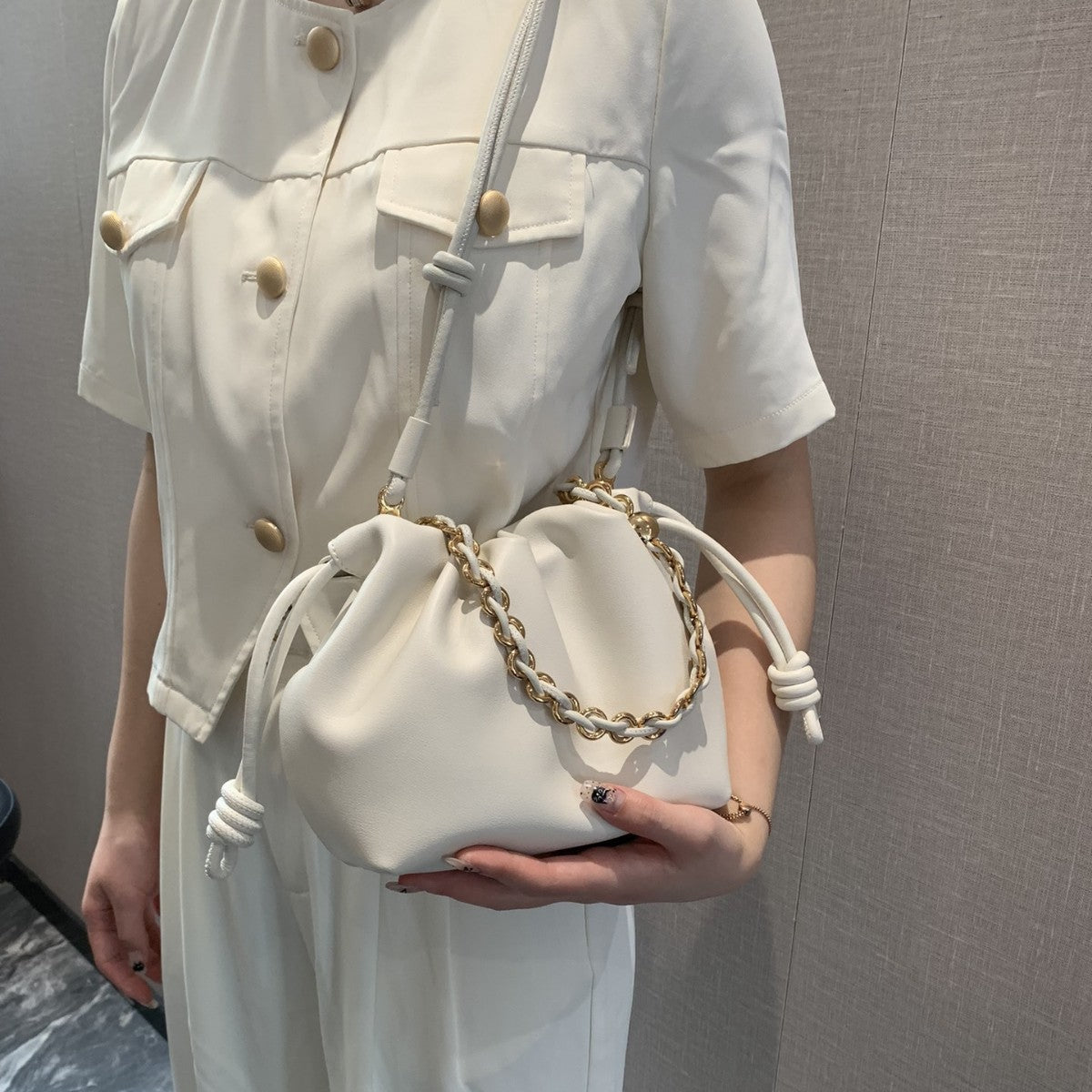 Women's Luo Mi Cowhide Chinese Drawstring Cloud Shoulder Bags