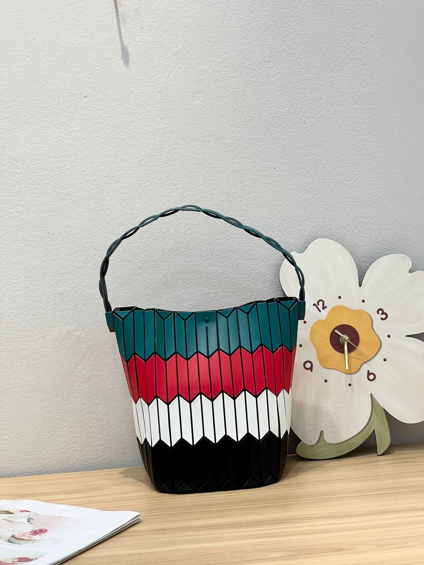 Women's Style Vegetable Basket Simple Fashion Rhombus Handbags