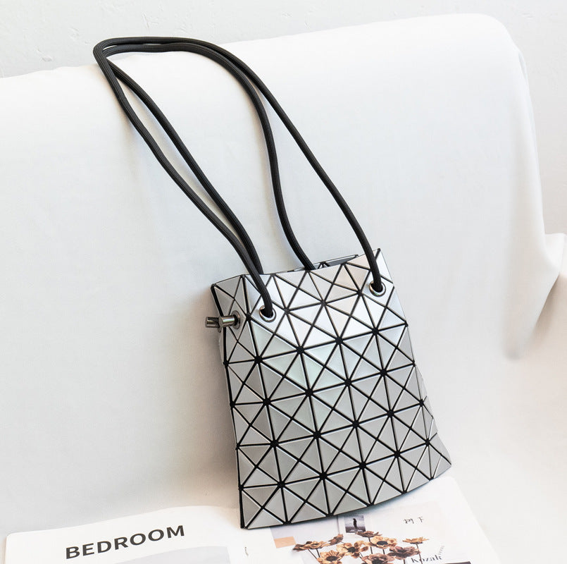 Women's Triangle Drawstring Rhombus Single Life Shoulder Bags