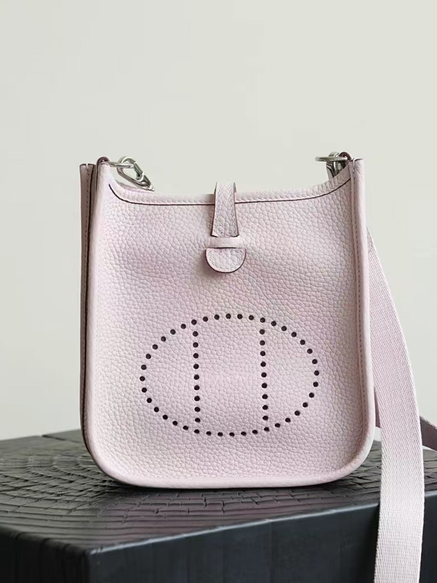 Women's Cowhide Mini Special Interest Light Luxury Bags