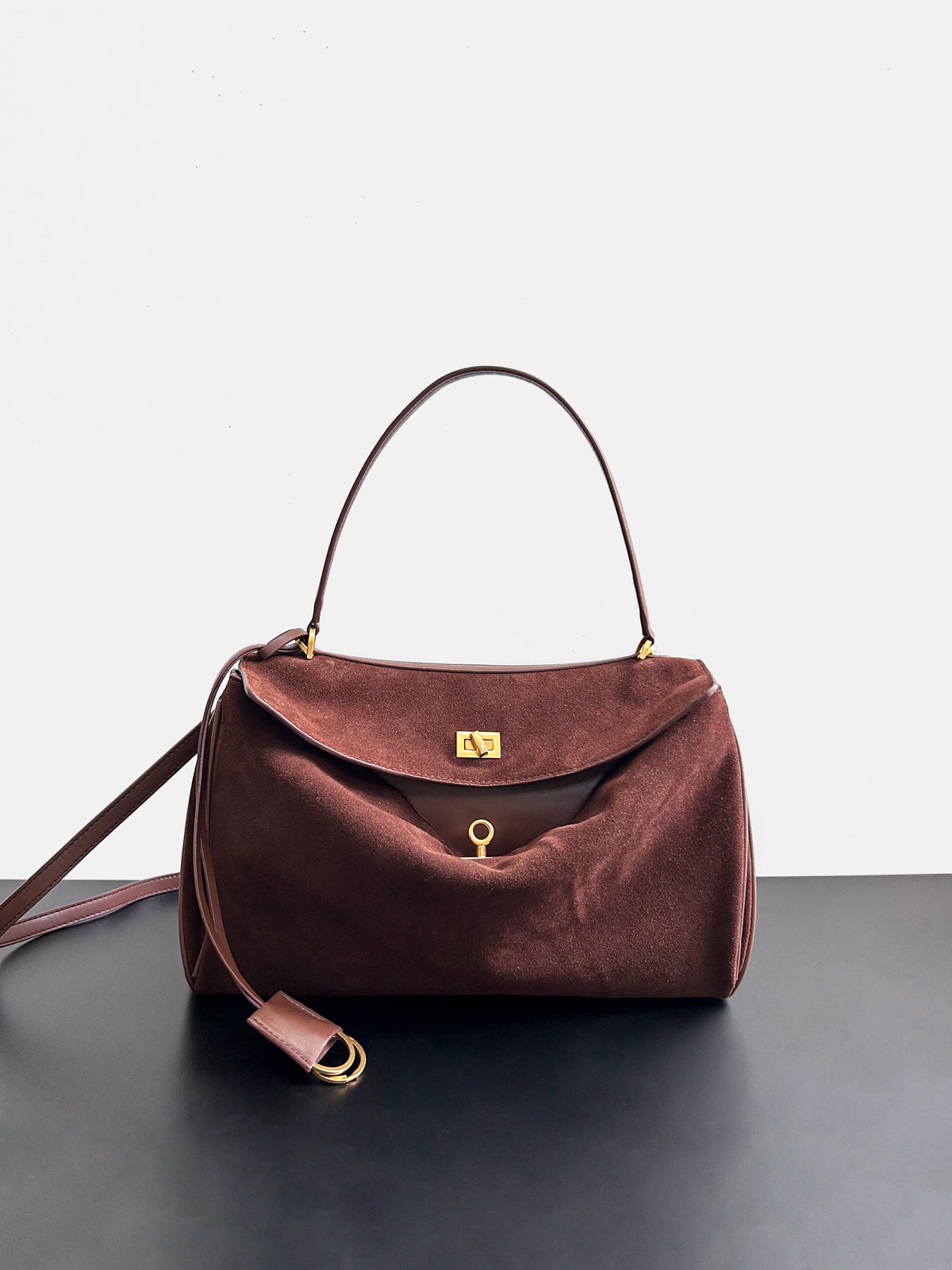 Women's Elegant Fashion Twist Cow Leather Chain Shoulder Bags