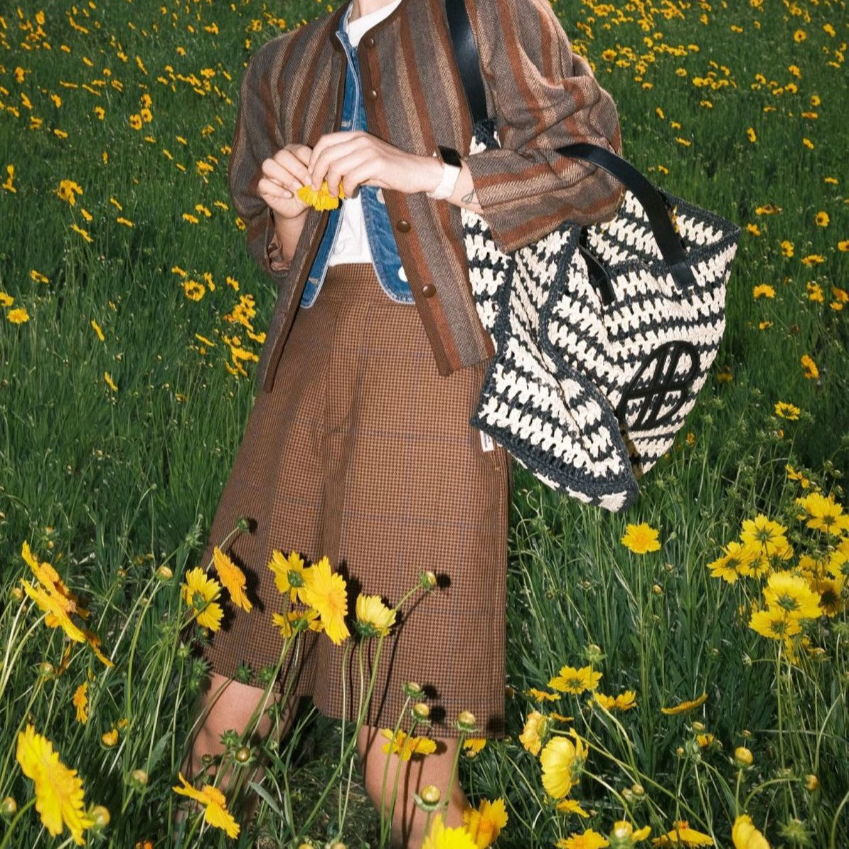 Women's Fashionable Contrast Color Straw Design Portable Shoulder Bags