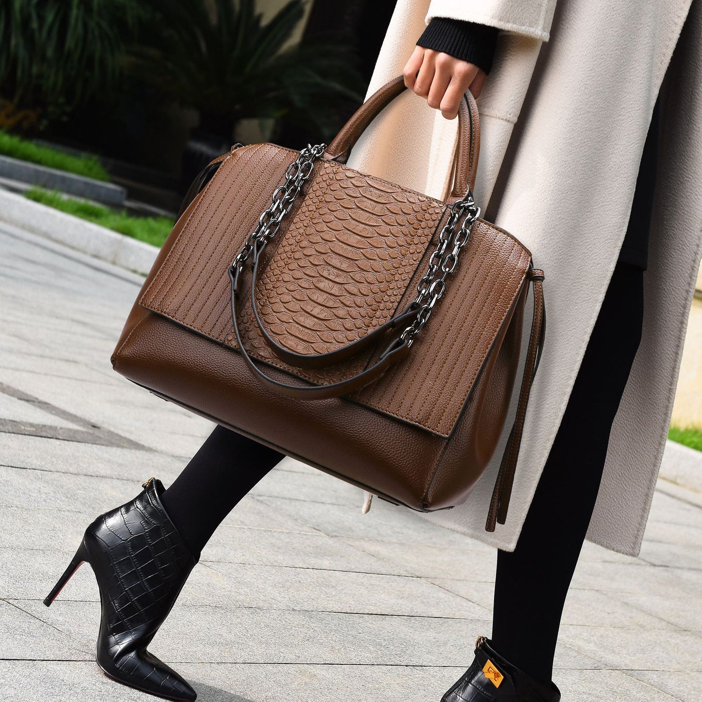 Women's Capacity Light Luxury High-grade Stylish Good Handbags