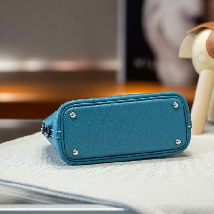 Line Steel Hardware Layer Leather Mini Shell Handbags