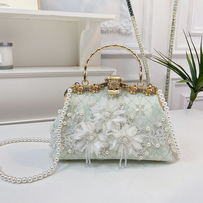 Pretty Embroidered Cheongsam Banquet Clutch Chain Shoulder Bags