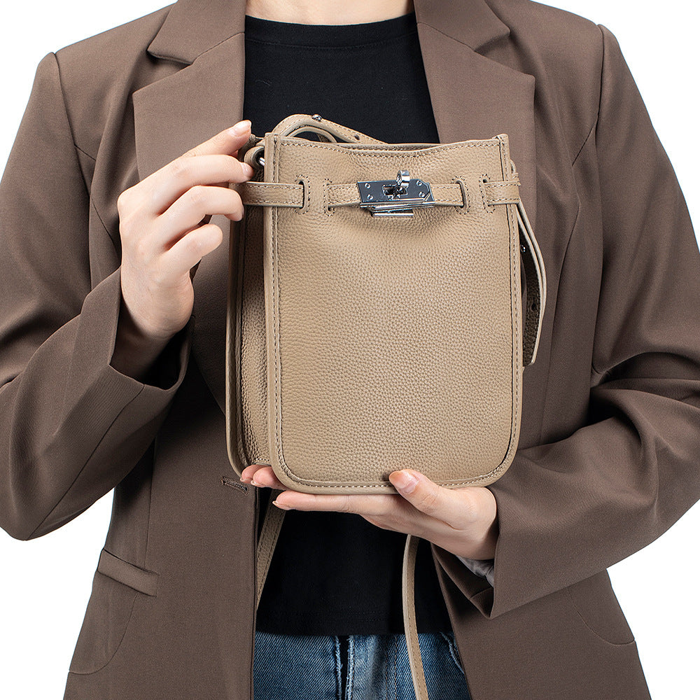 Women's Cowhide Versatile Large Capacity Simple Advanced Shoulder Bags