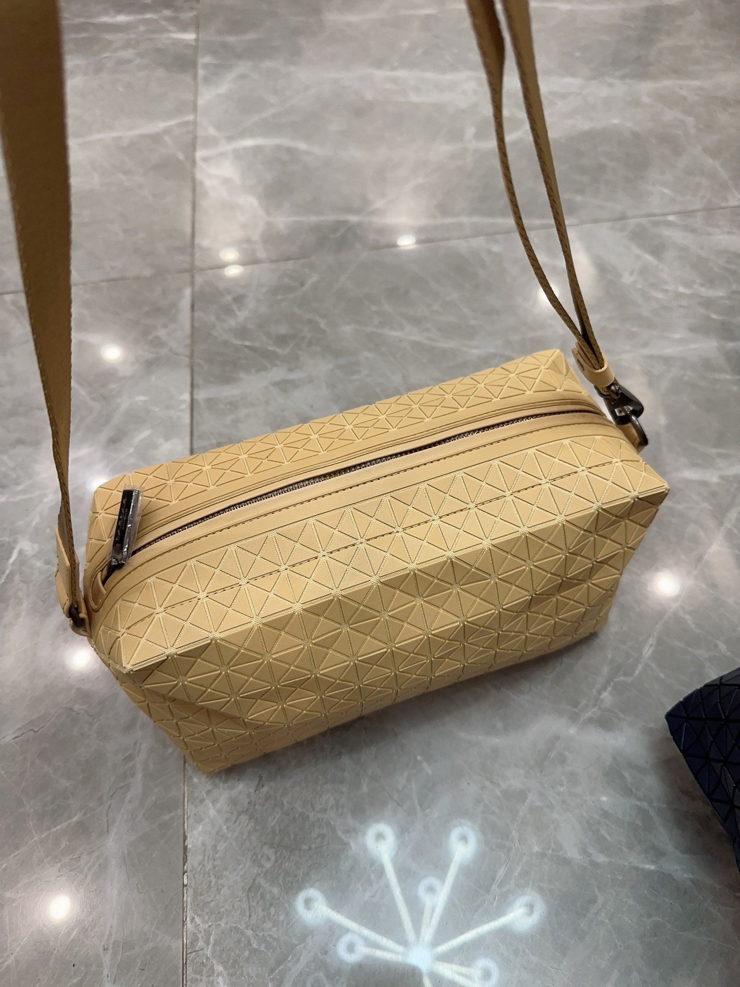 Women's & Men's & Rhombic Silicone Pillow Box Saddle Shoulder Bags