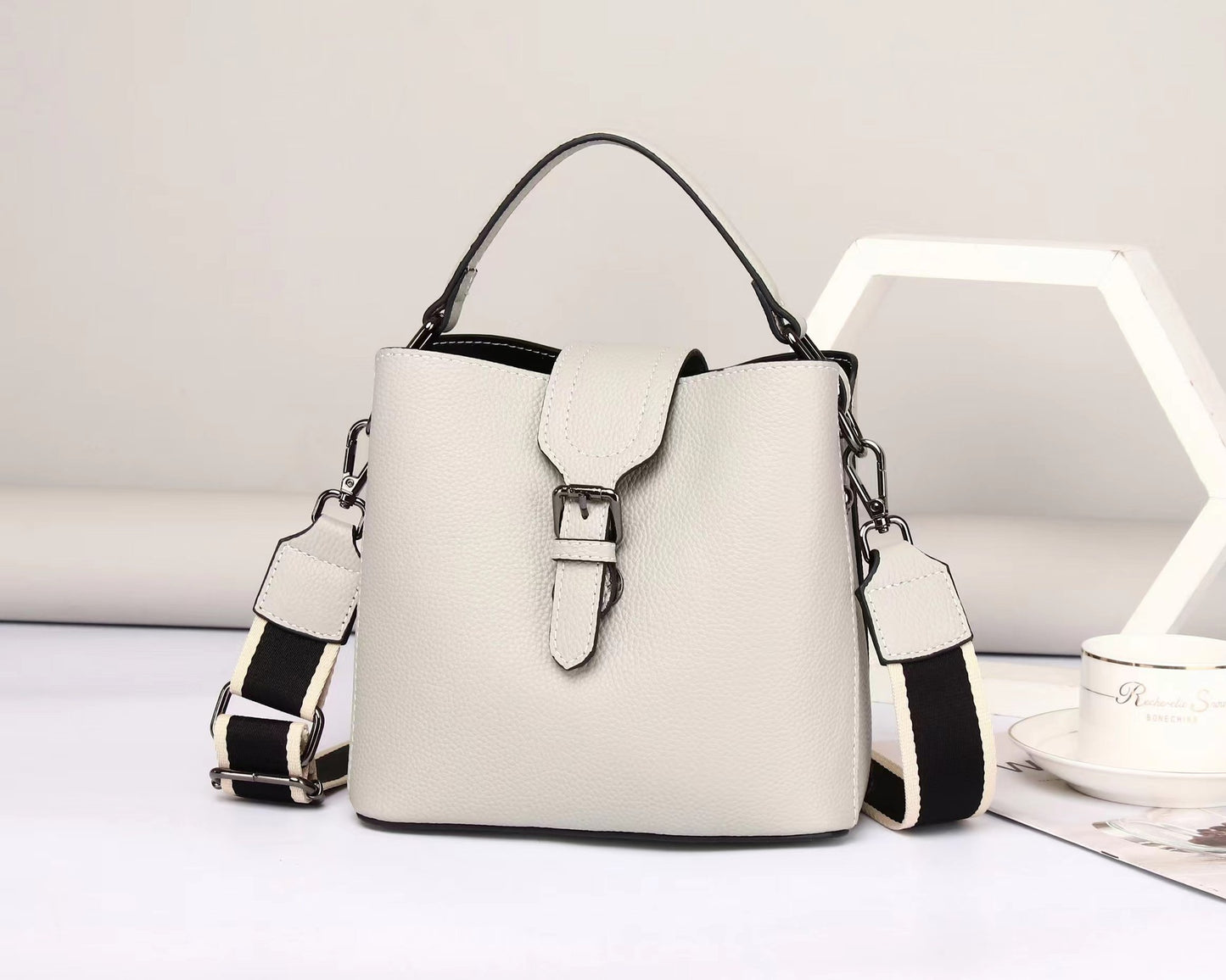 Women's Genuine Leather One Fashion High-grade Large Shoulder Bags