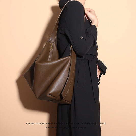Women's Cowhide Large Capacity Commuter Soft Leather Bags