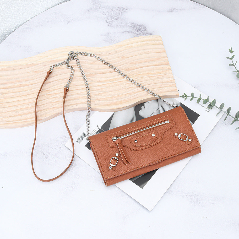 Women's First Layer Cowhide Motorcycle Rivet Chain Light Crossbody Bags