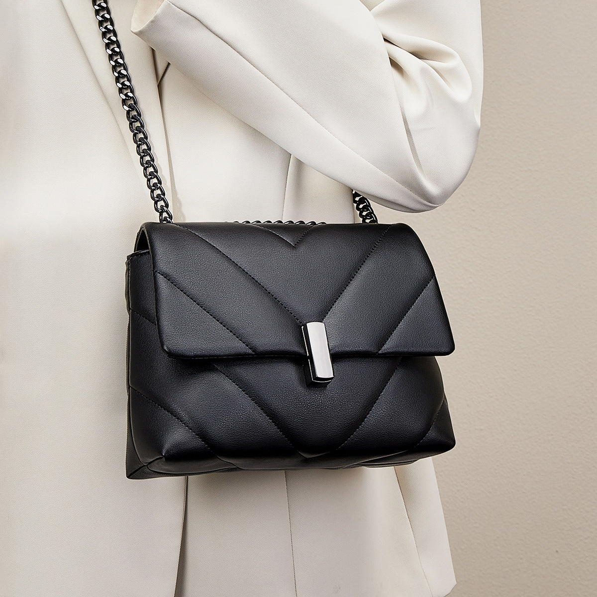 Women's Genuine Leather Fashionable Rhombus Chain Shoulder Bags