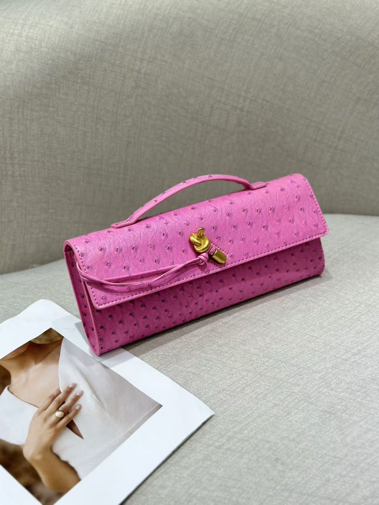 Ostrich Grain Dinner Baguette Exquisite Versatile Crossbody Bags