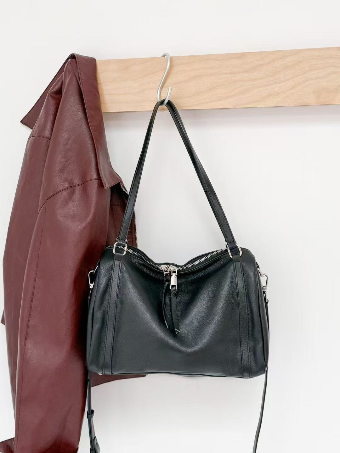 Women's Cowhide Boston Simple Textured Single Bags