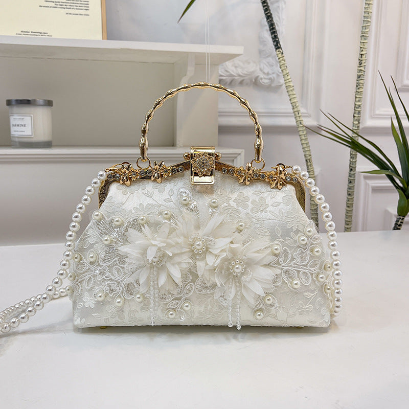 Pretty Embroidered Cheongsam Banquet Clutch Chain Shoulder Bags