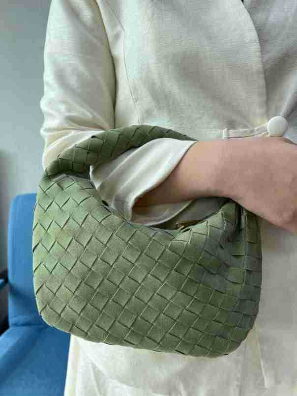 Women's Size Frosted Woven Croissant Price Shoulder Bags