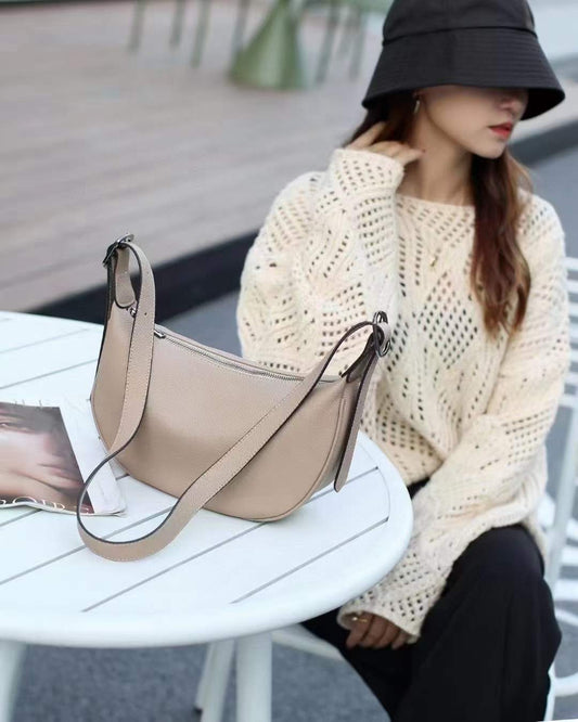 Women's Niche Simple Selenodont High Sense Arc Armpit Bags