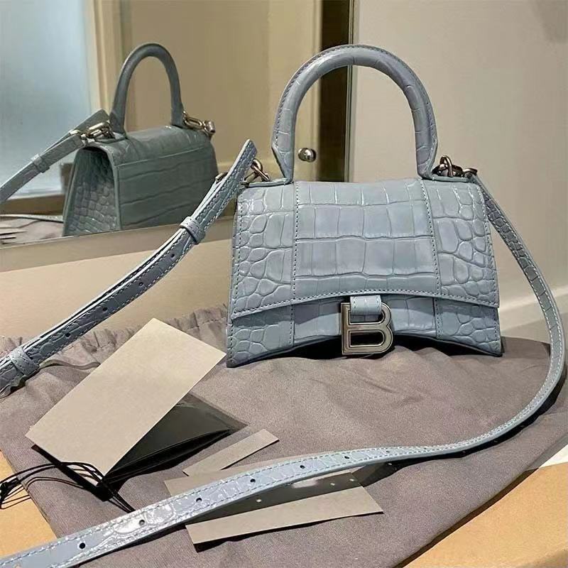 Women's Popular High-grade French Minority Hourglass Portable Crossbody Bags
