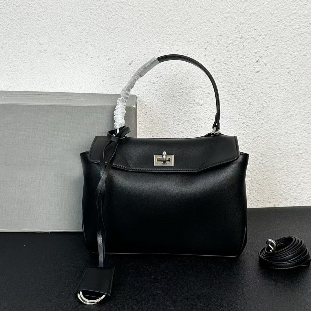 Cowhide Clutch Practical Capacity Large With Lock