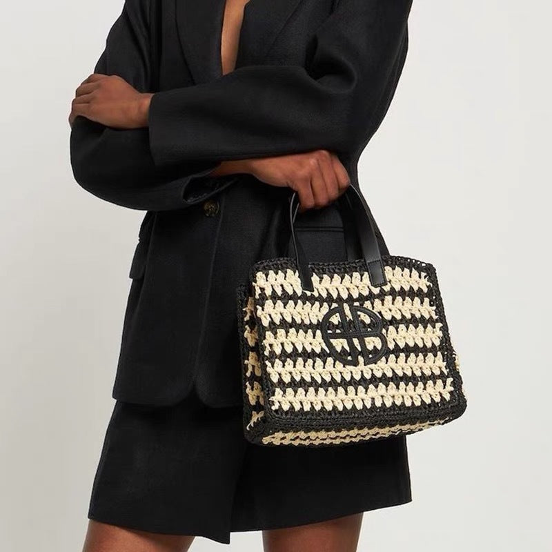 Women's Fashionable Contrast Color Straw Design Portable Shoulder Bags