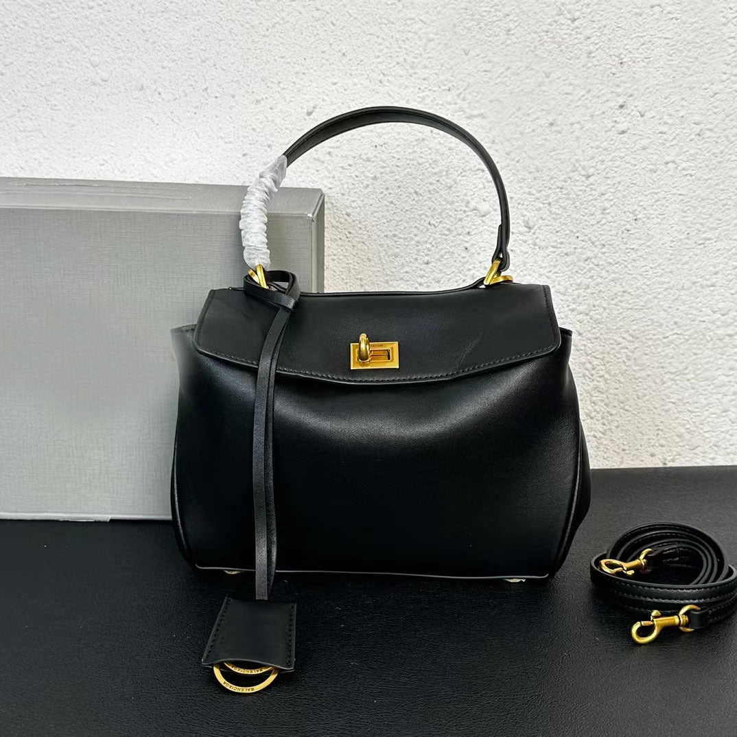 Cowhide Clutch Practical Capacity Large With Lock