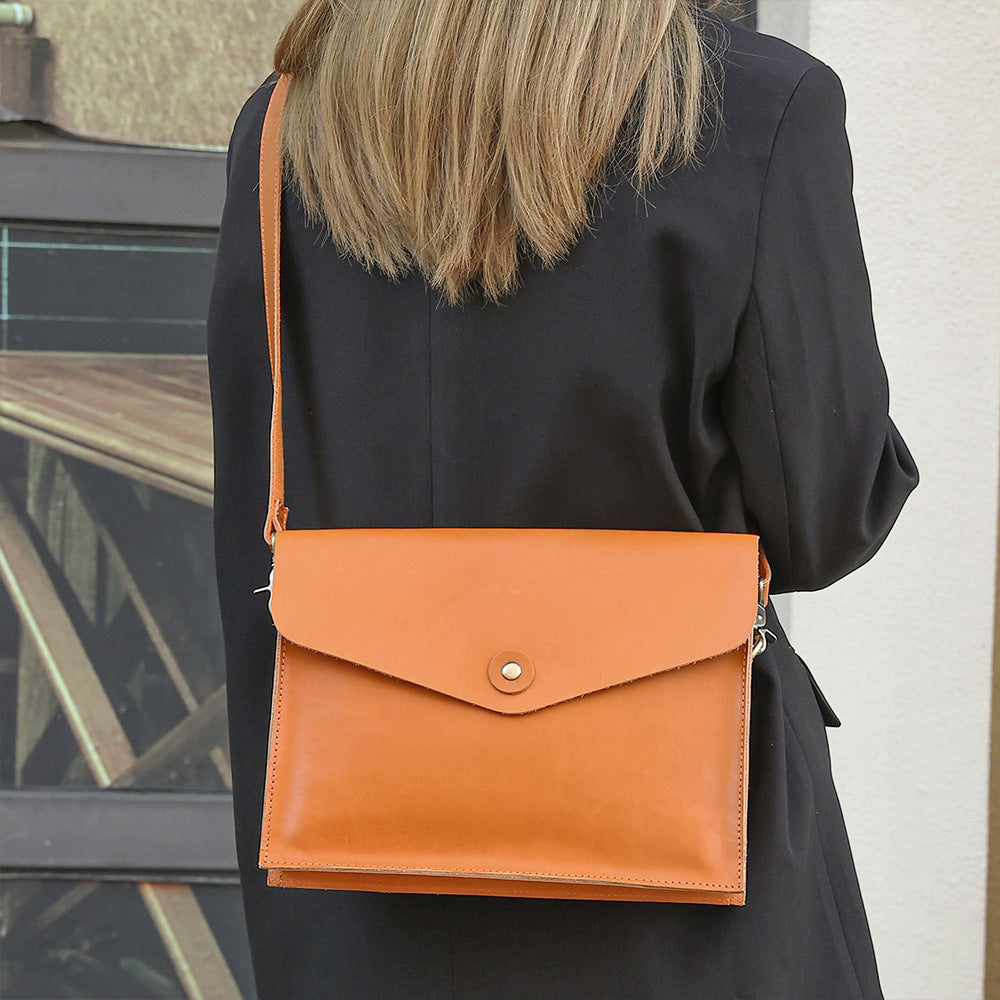 Women's Leather Large Capacity Flip Cowhide Clutch Handbags