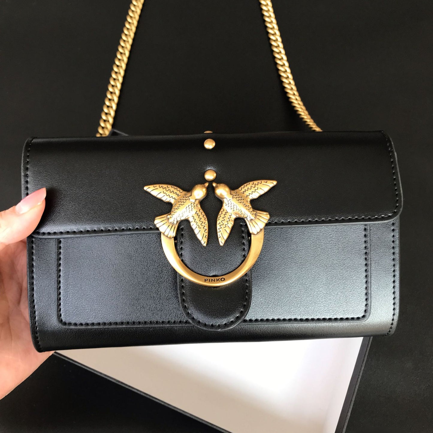 Classy Women's Flying Bird Swallow Chain Handbags