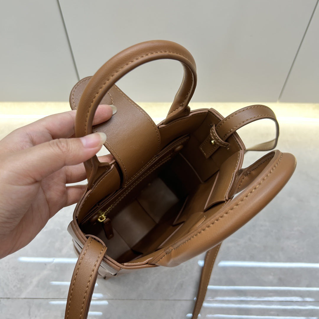 Women's Authentic Leather Weave Portable Korean Style Crossbody Bags