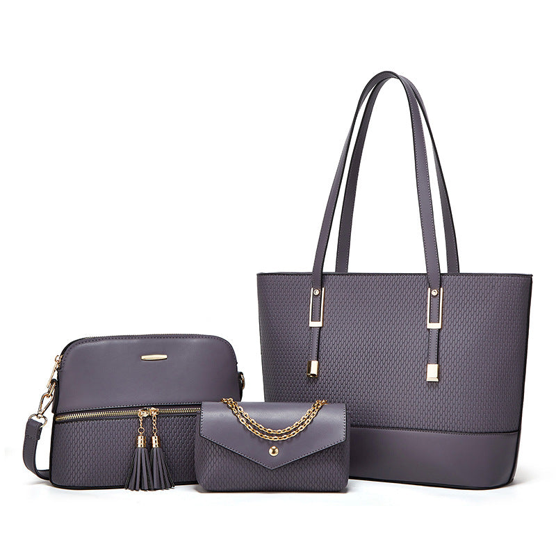 Women's Fashionable Large Iron Chain Capacity Portable Shoulder Bags
