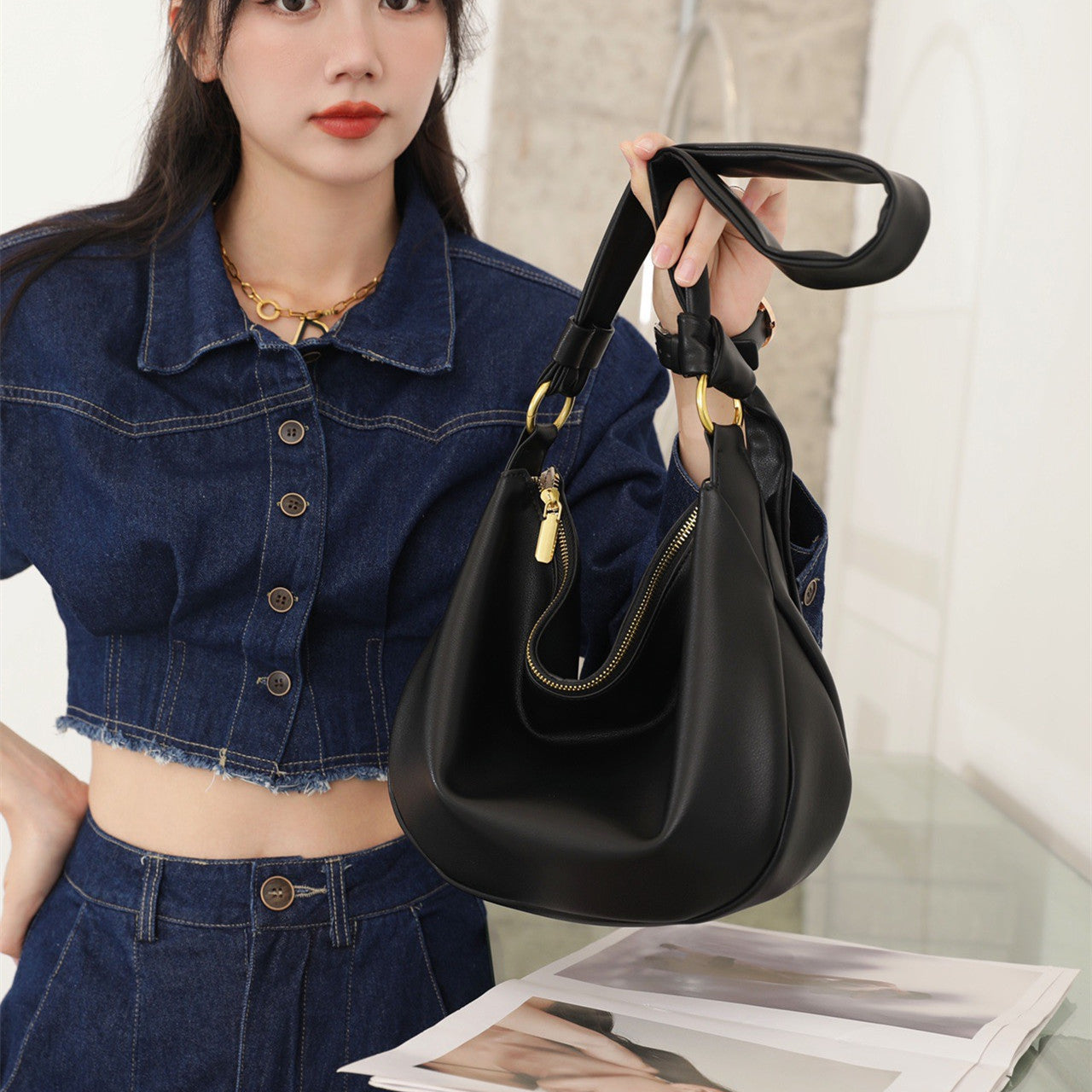 Simple Large Capacity Female Niche Genuine Crossbody Bags