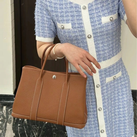 Women's Steel Hardware Cowhide Line Fashion Large Bags