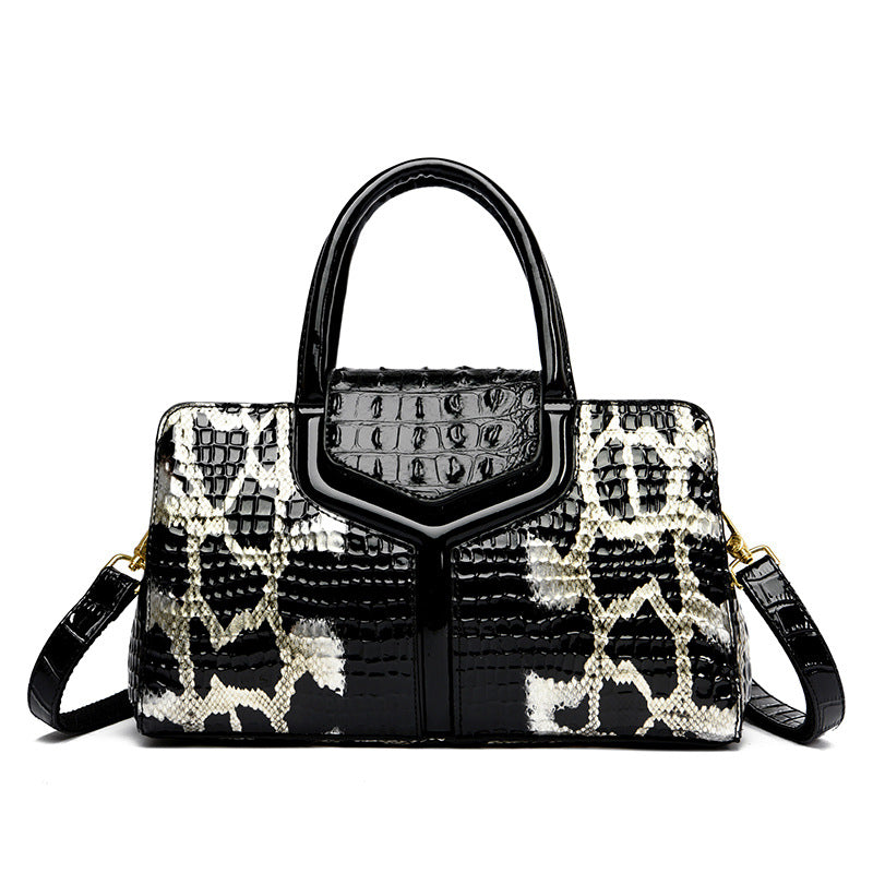 Women's High-grade Snake Pattern Fashion Retro Large Handbags