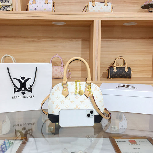 Women's Luxury High-grade Presbyopic Fashionable Shell Handbags