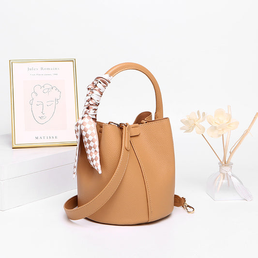 Women's Charming Exquisite Design Commuter Fashion Handbags