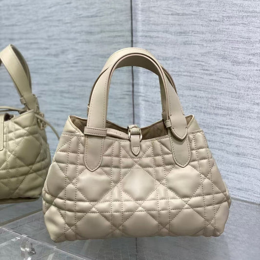 Classy Women's Genuine Leather Large Capacity Handbags