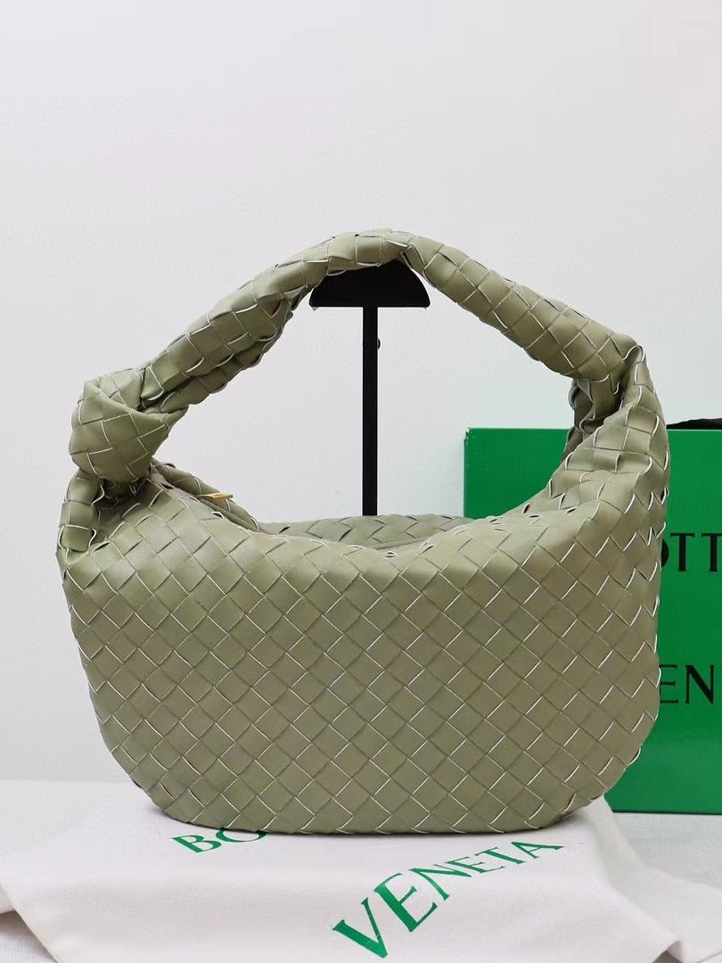 Croissant Knotted Clutch Light Use Large Handbags
