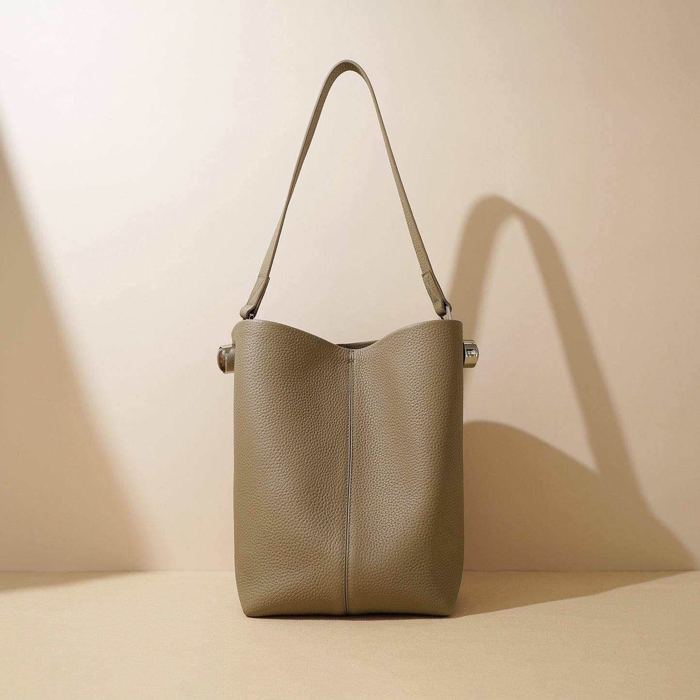 Women's Simple First Layer Cowhide Large Capacity Shoulder Bags