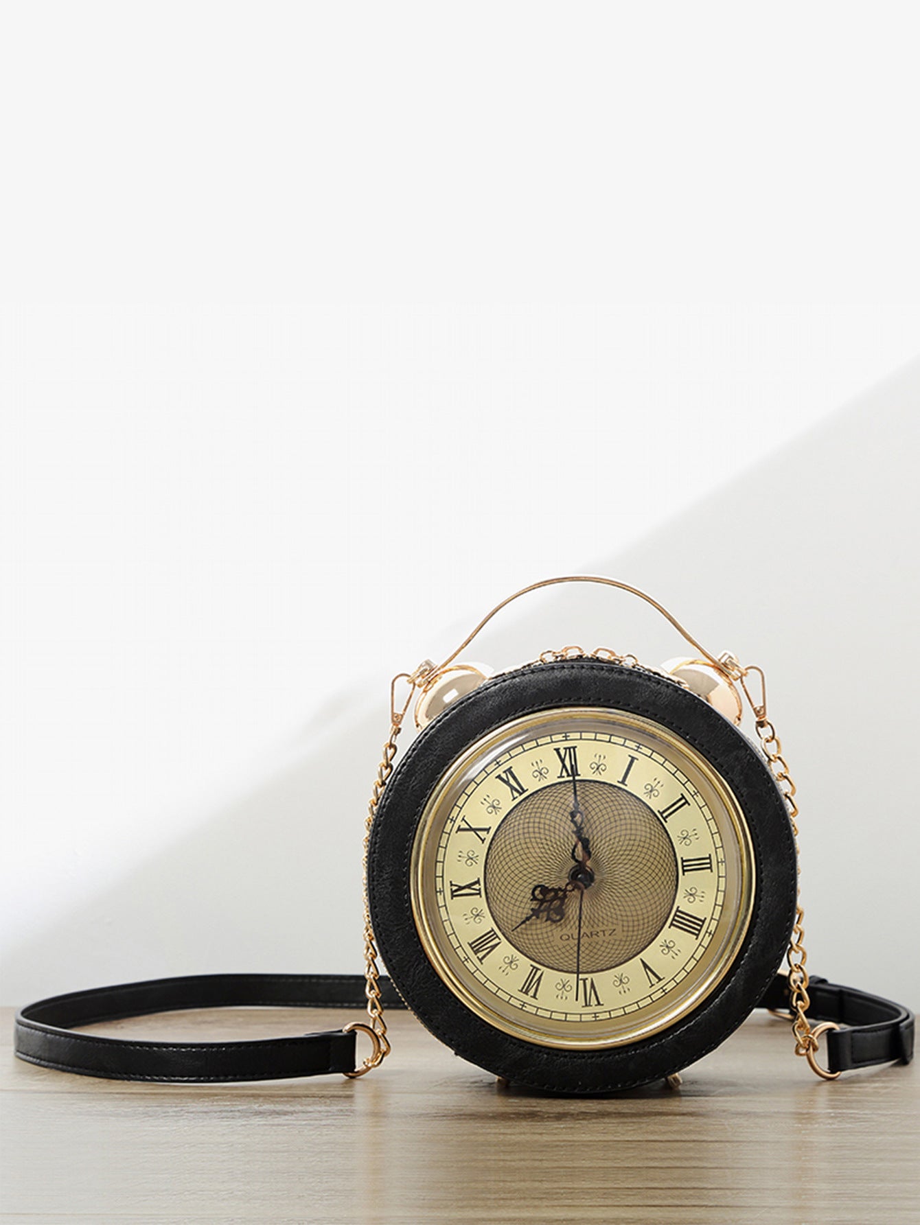 Women's British Niche Retro Creative Clock Exotic Shoulder Bags