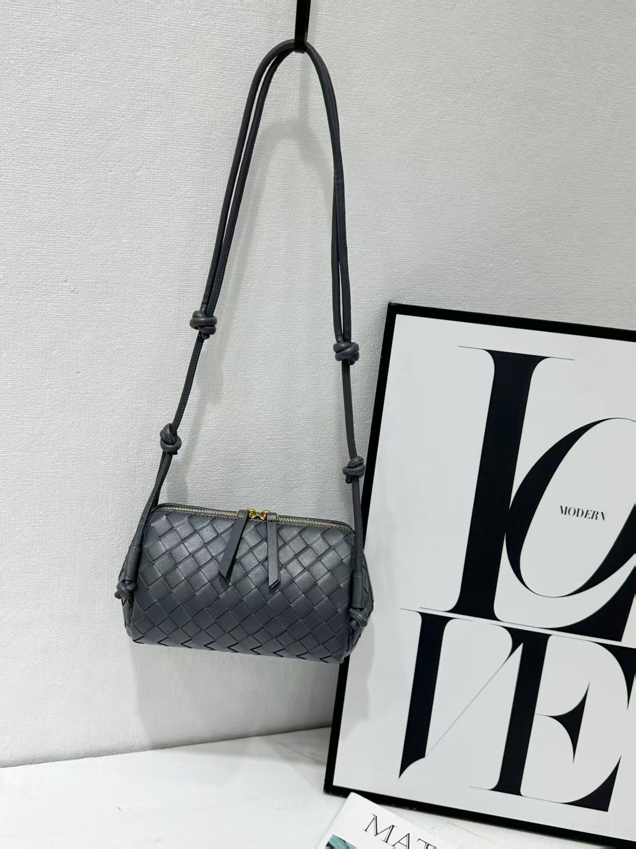 Women's Handmade Cowhide Woven Underarm Fashion Bags